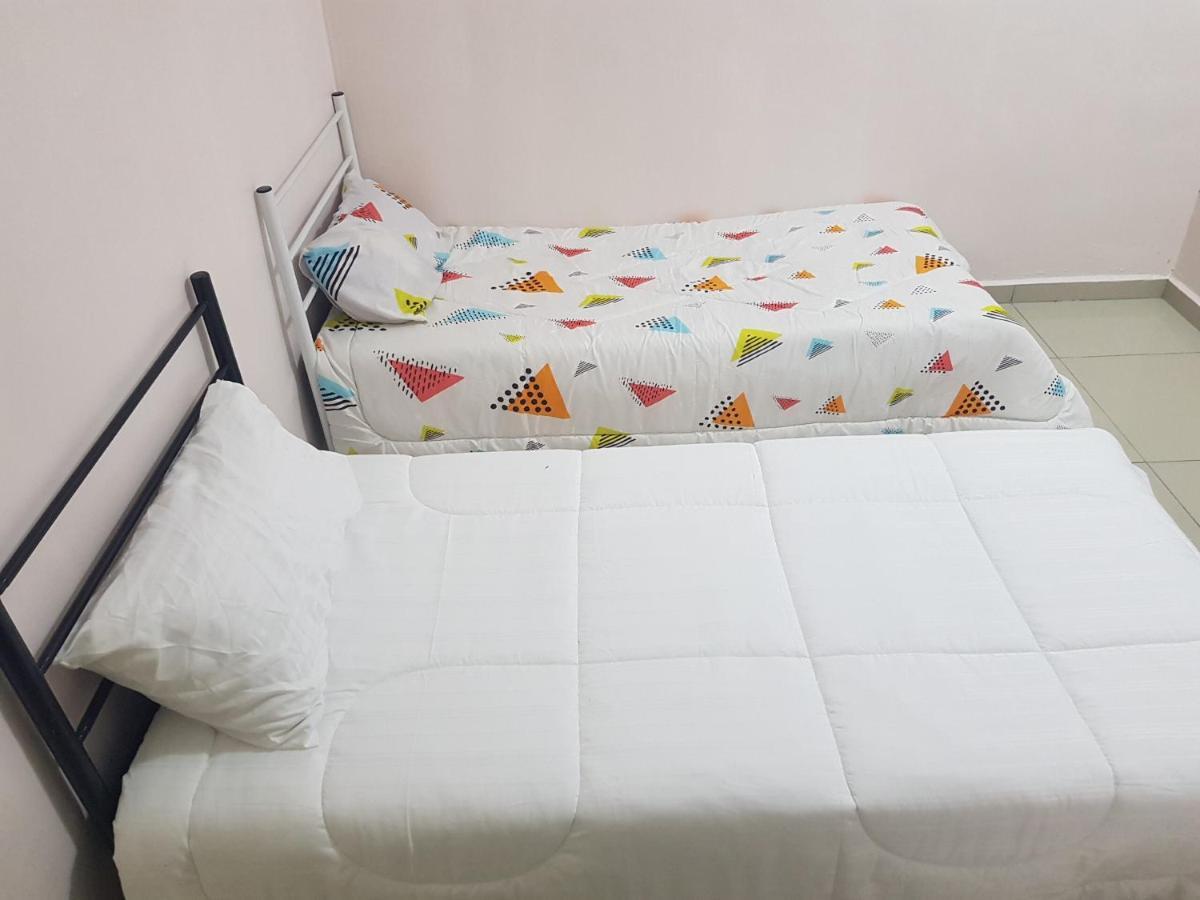 Oyo Home 90250 Sutera Wangi 3Bhk Apartment Ayer Keroh Exterior foto