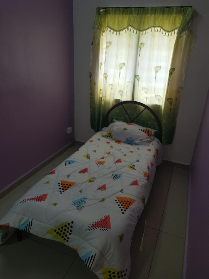 Oyo Home 90250 Sutera Wangi 3Bhk Apartment Ayer Keroh Exterior foto
